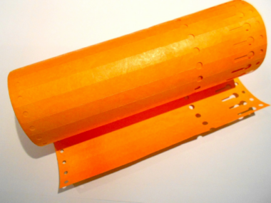 etiq-tyveck-22x1-275cm-orange